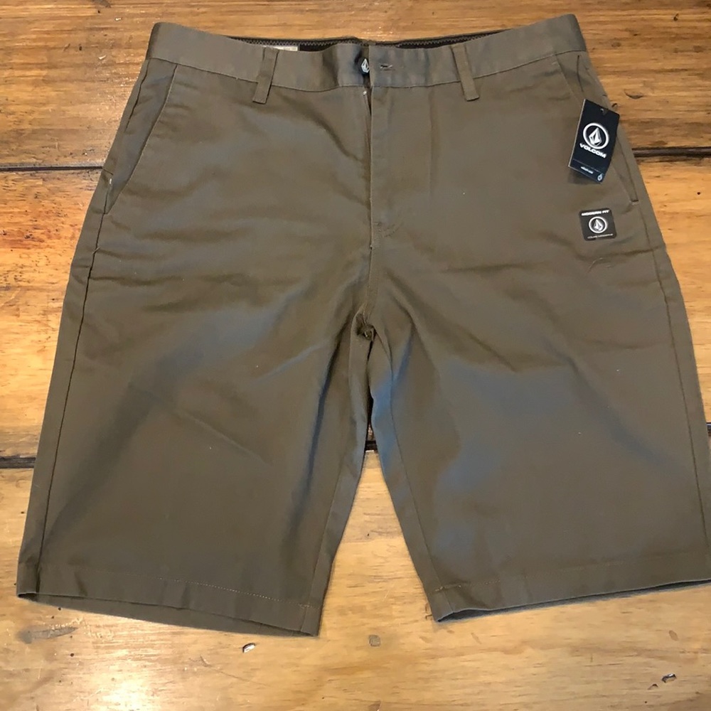 Volcom shorts